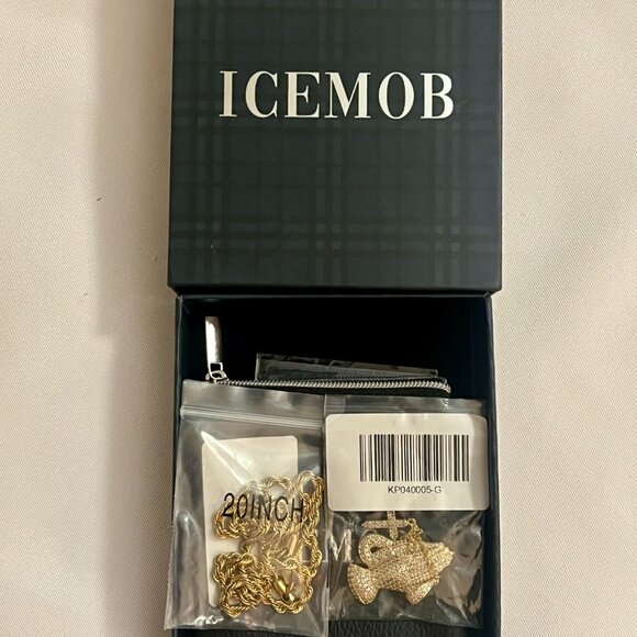 ICEMOB Moissanite Praying Hands Gold Plated Pendant & Rope Chain UNISEX - Picture 1 of 4